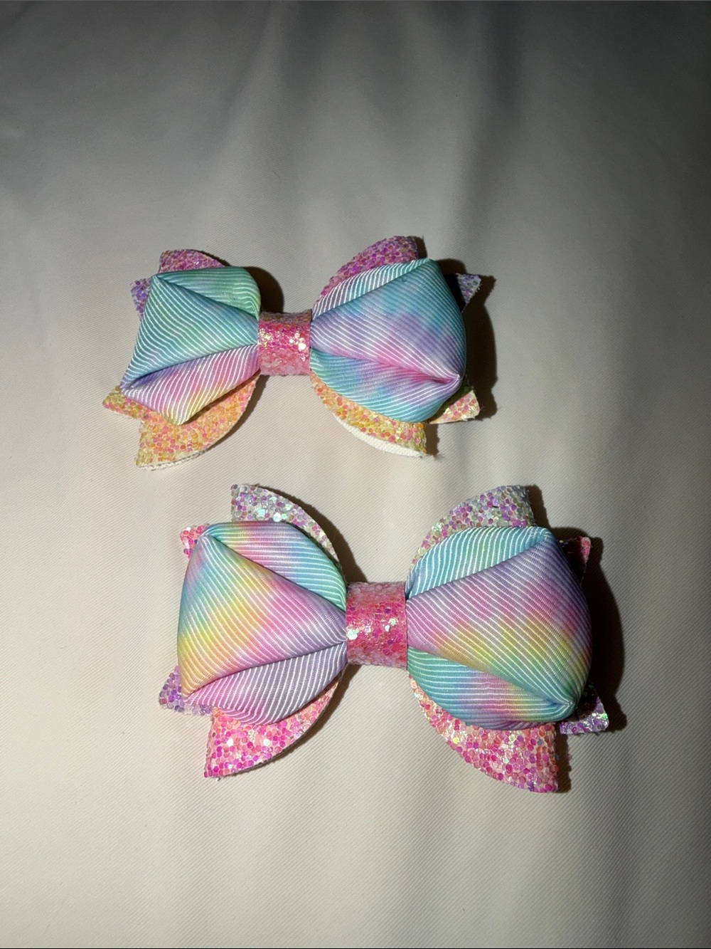 🏷️ 5 for $25 🏷️ Rainbow Hair Bows - Pair, brand new